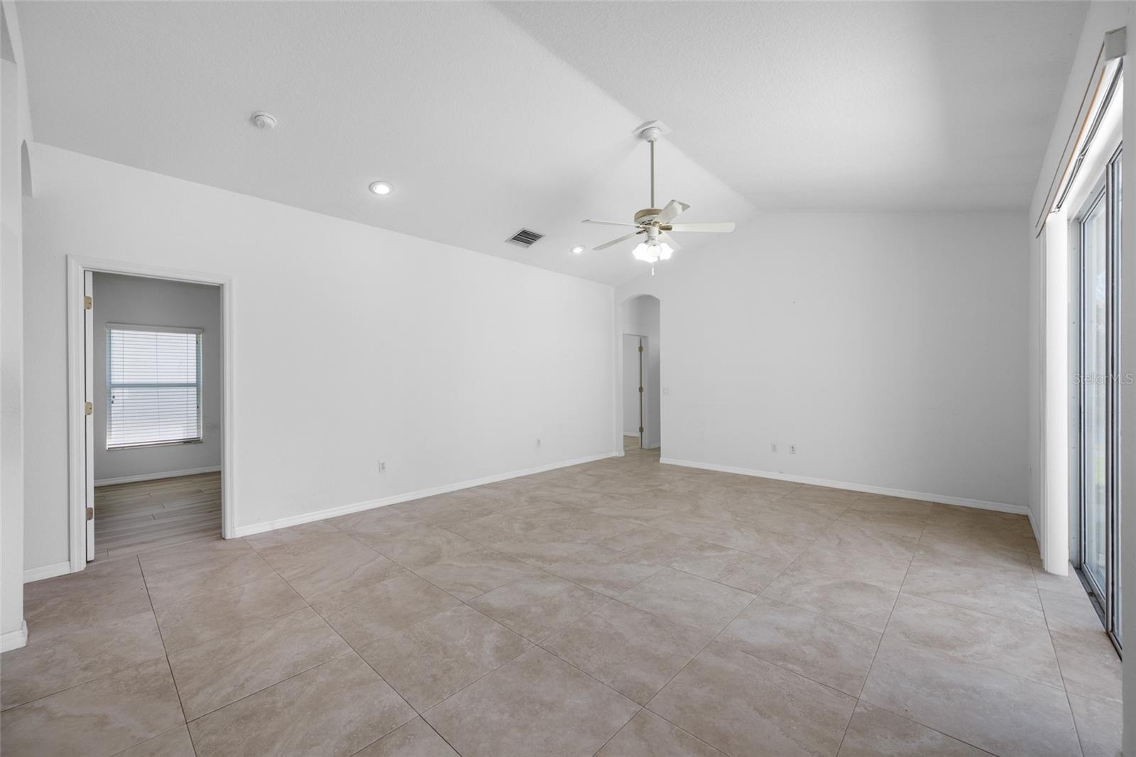 Image 26 of 42 For 14606 Coral Berry Drive