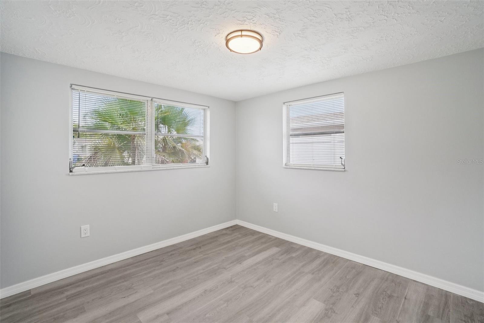 Image 23 of 30 For 3524 Cincinnati Drive