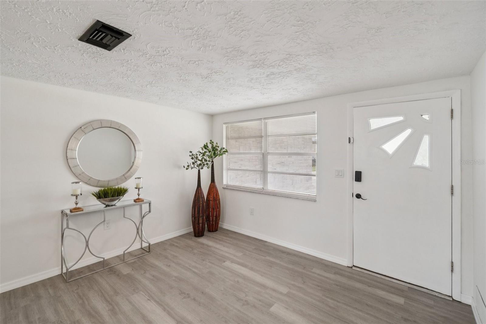 Image 4 of 30 For 3524 Cincinnati Drive