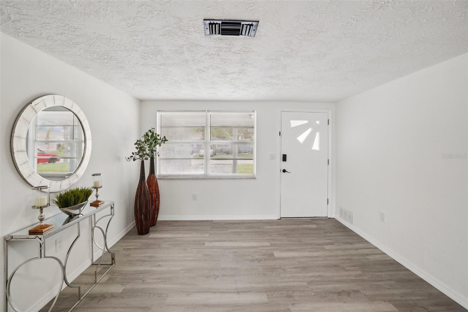 Image 5 of 30 For 3524 Cincinnati Drive