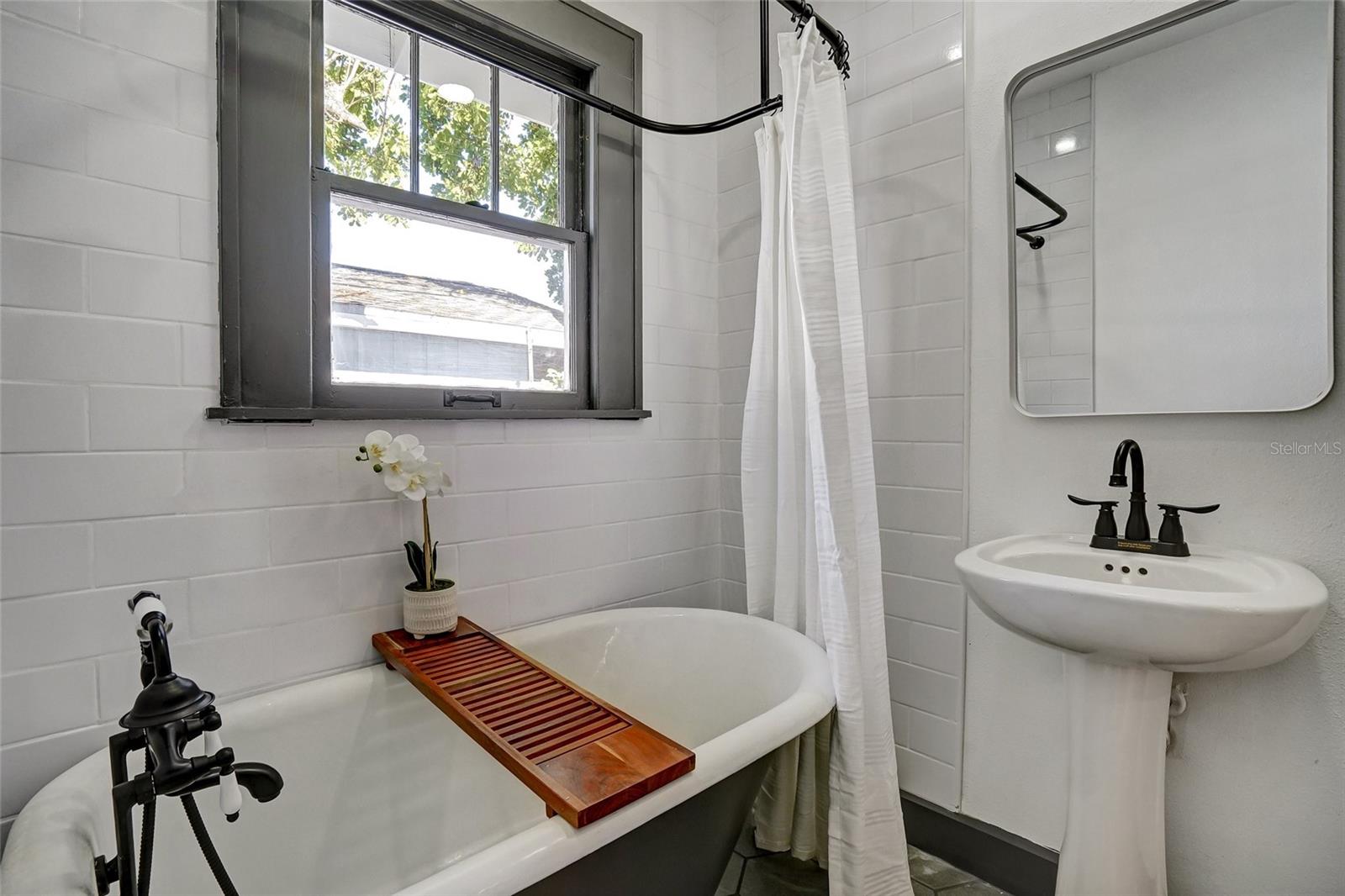 Image 18 of 22 For 3100 11th Avenue N