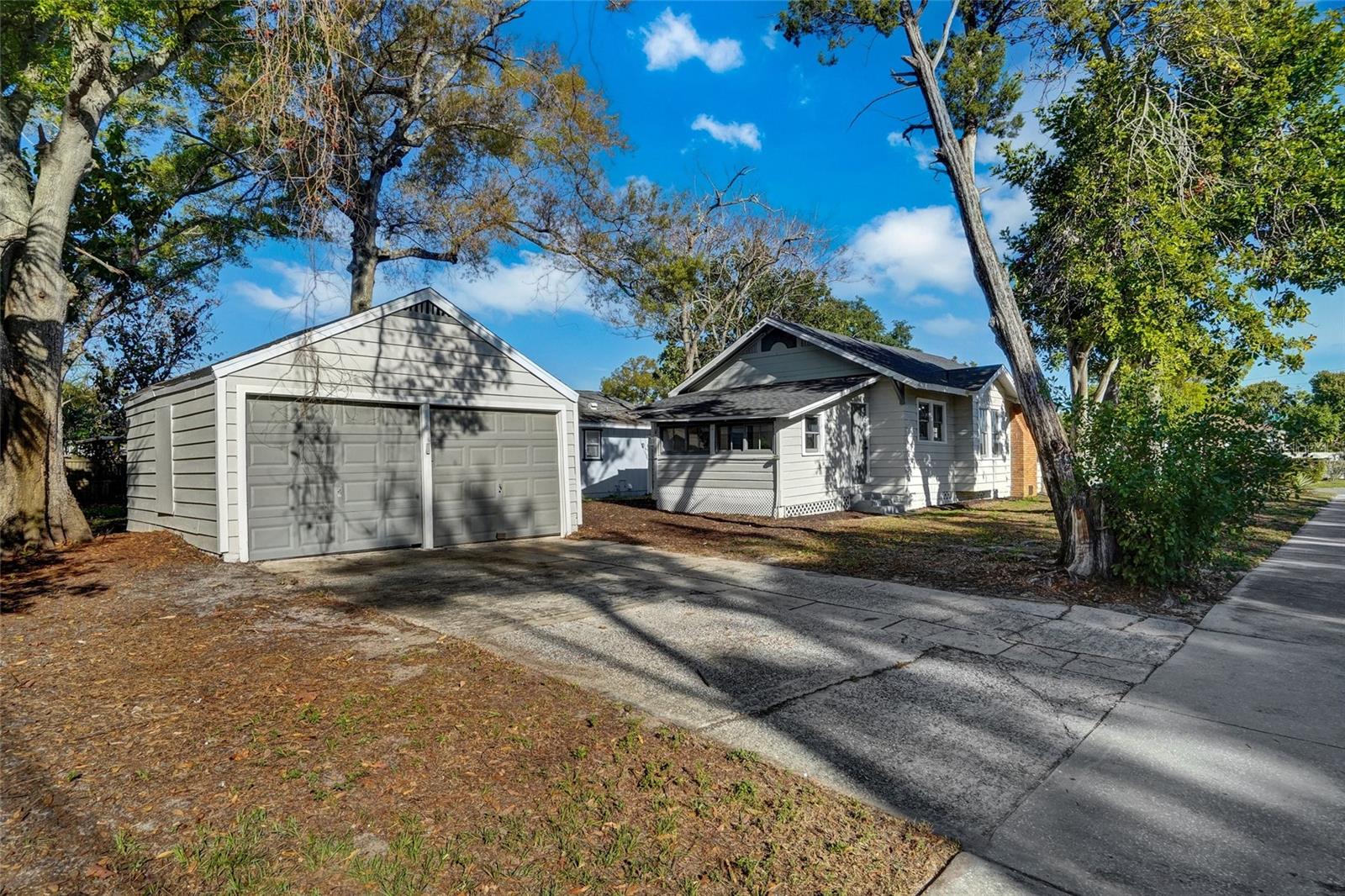 Image 21 of 22 For 3100 11th Avenue N