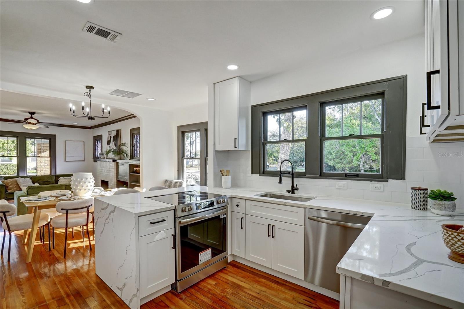 Image 6 of 22 For 3100 11th Avenue N