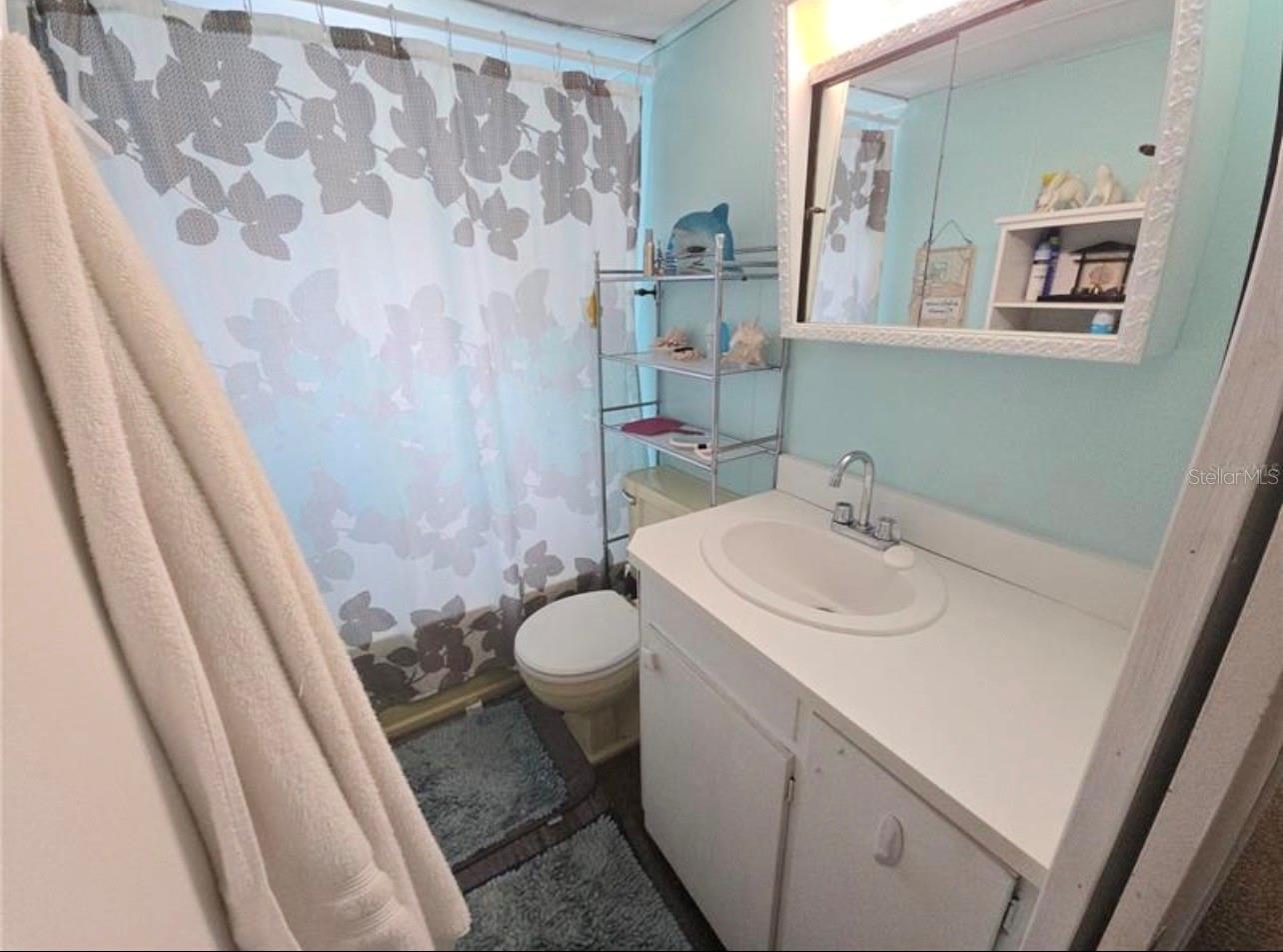 Image 7 of 14 For 707 49th Avenue Drive W