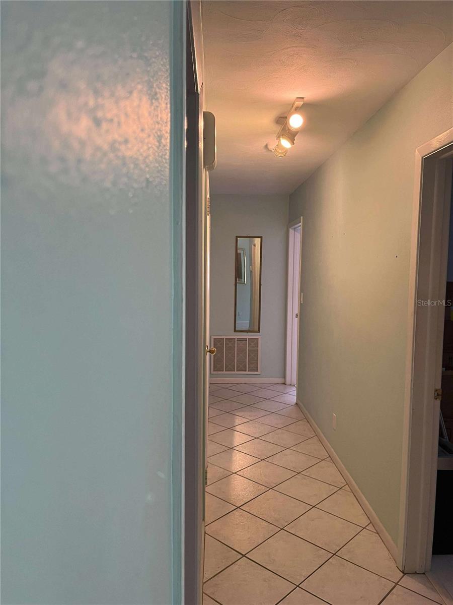 Image 27 of 41 For 608 Knowles Road