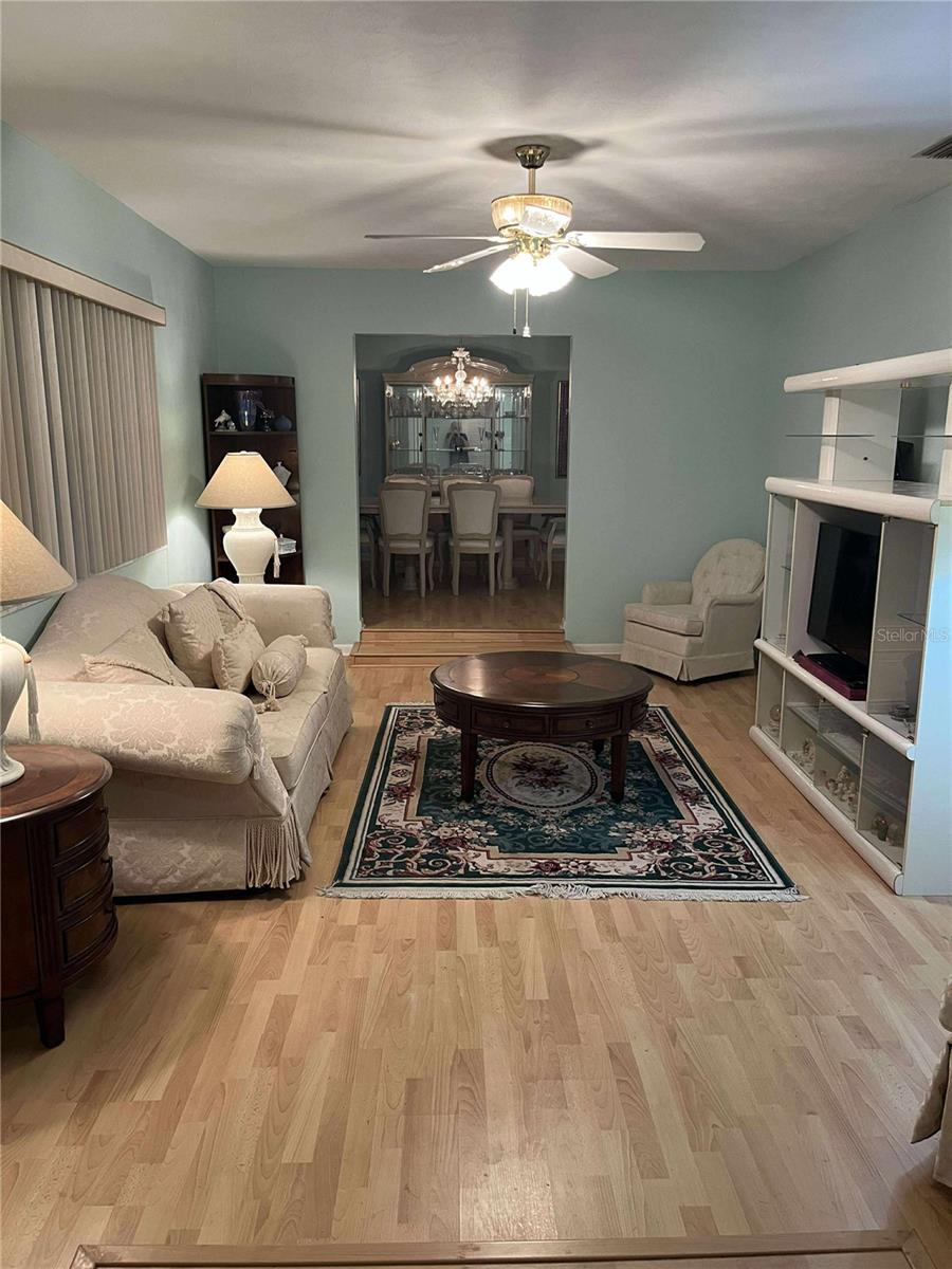 Image 4 of 41 For 608 Knowles Road