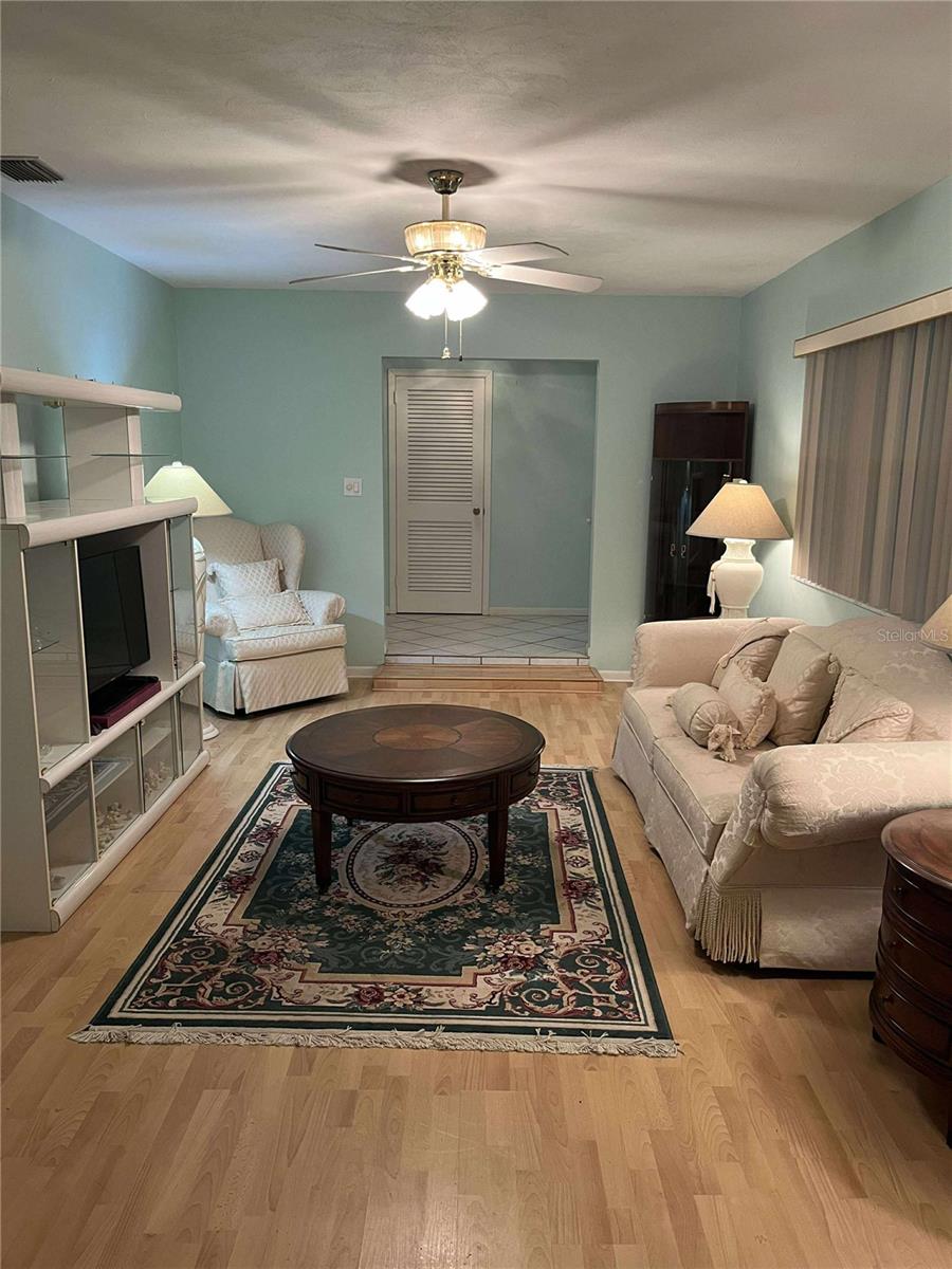 Image 5 of 41 For 608 Knowles Road