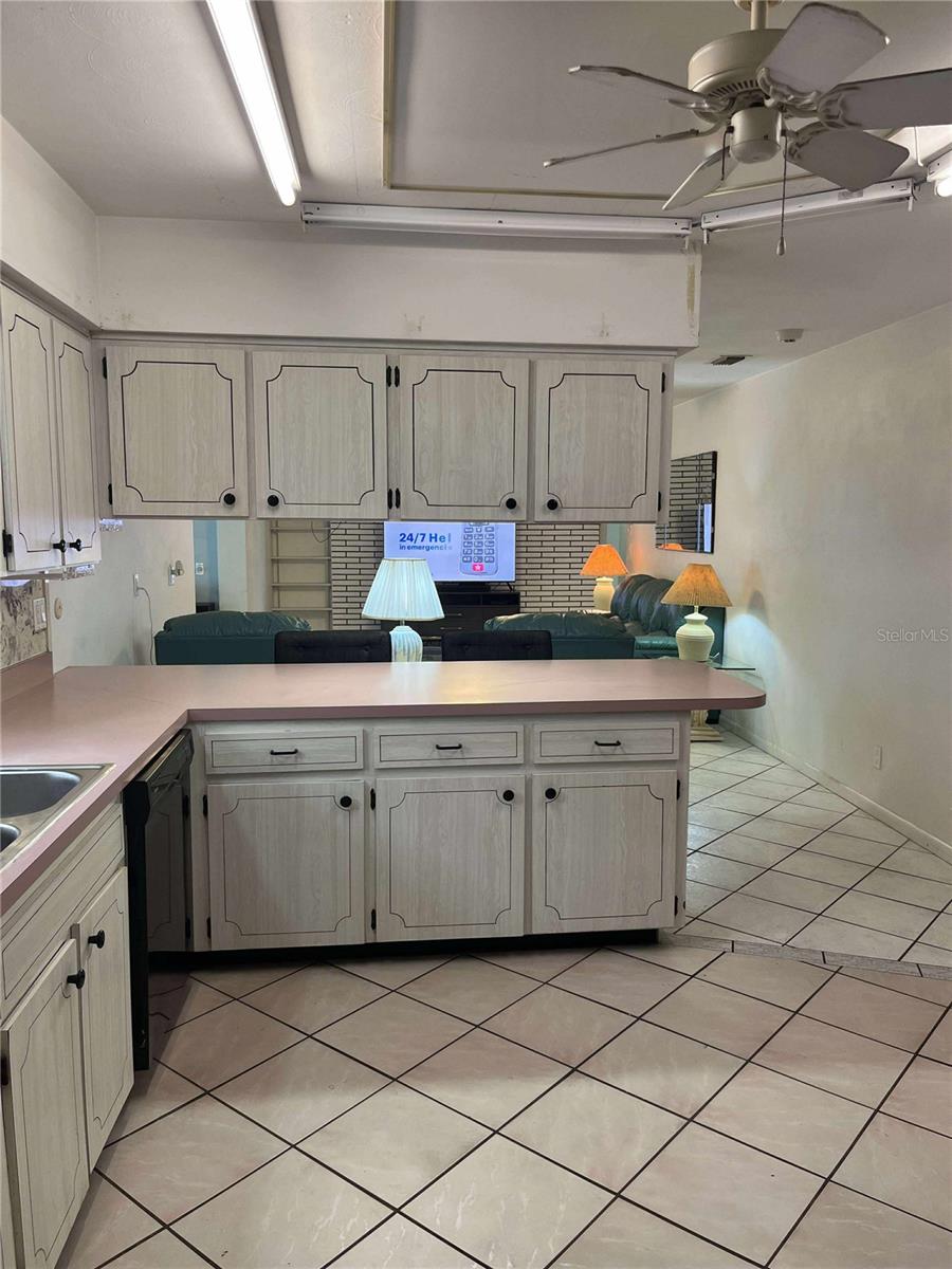 Image 9 of 41 For 608 Knowles Road