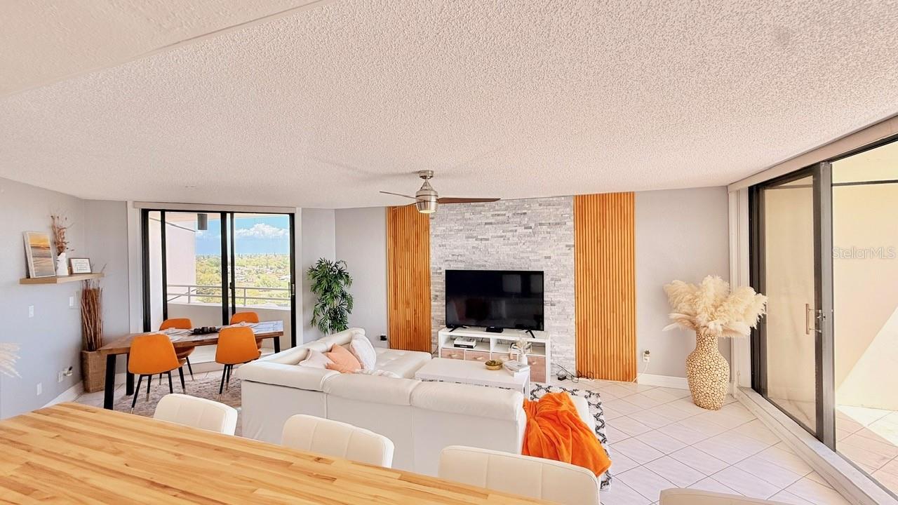 Image 14 of 49 For 5940 Pelican Bay Plaza S 1105