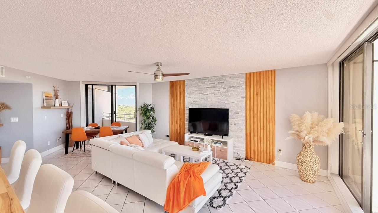 Image 15 of 49 For 5940 Pelican Bay Plaza S 1105