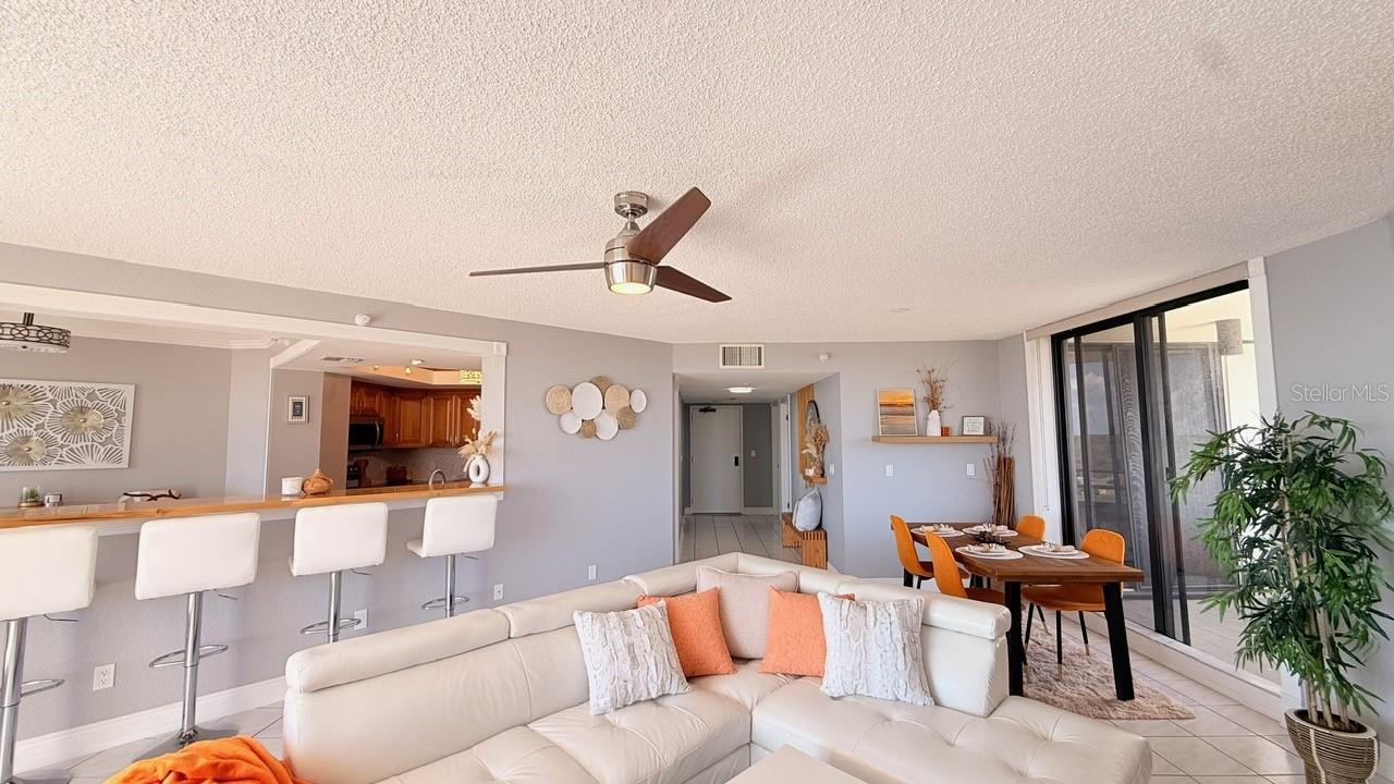 Image 19 of 49 For 5940 Pelican Bay Plaza S 1105