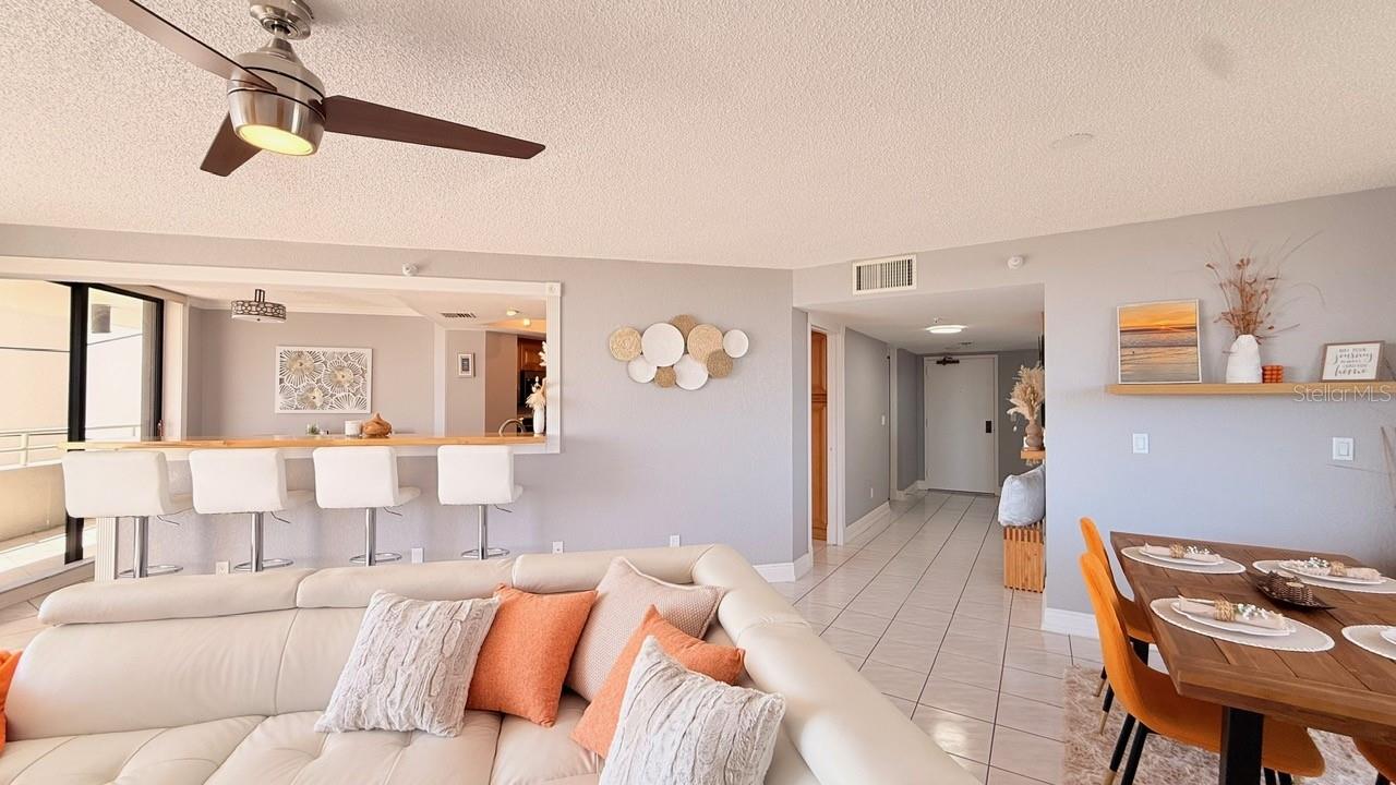 Image 20 of 49 For 5940 Pelican Bay Plaza S 1105