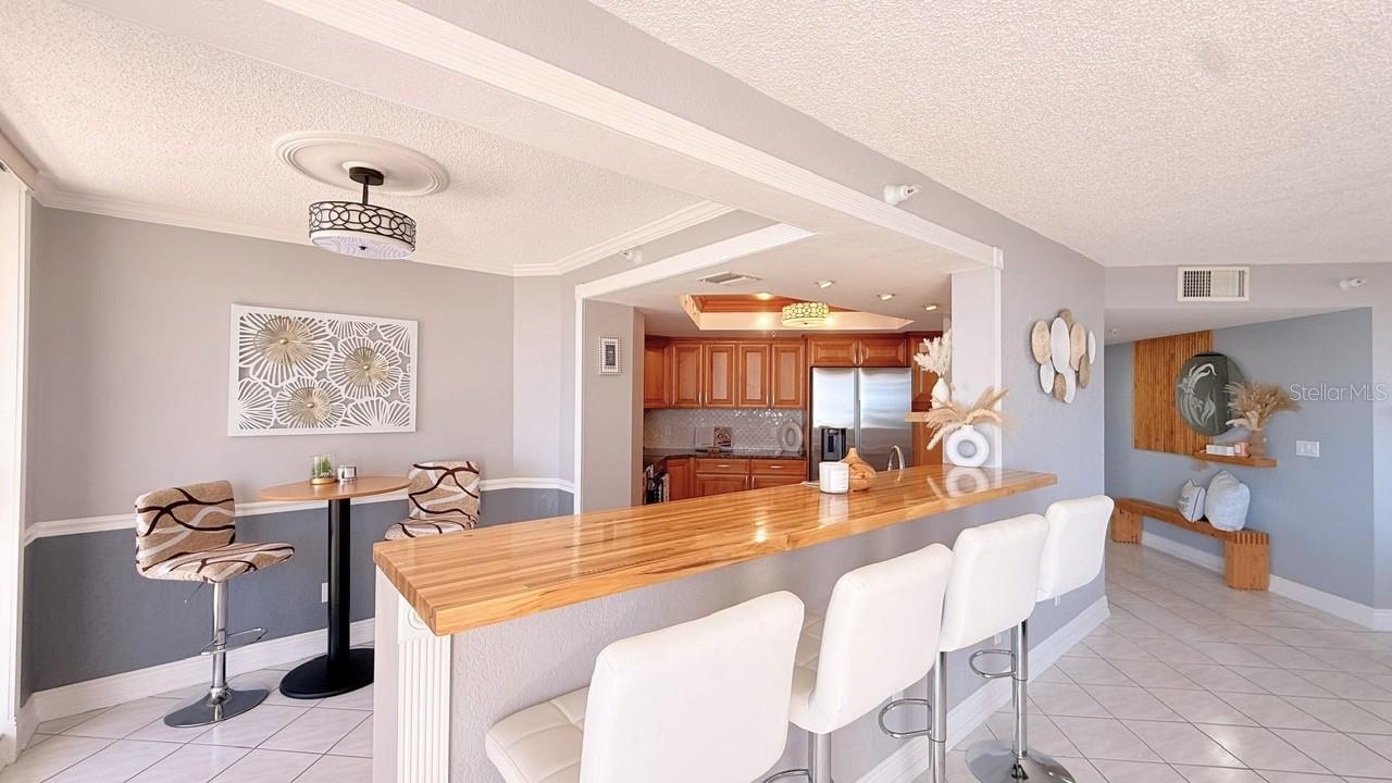 Image 21 of 49 For 5940 Pelican Bay Plaza S 1105