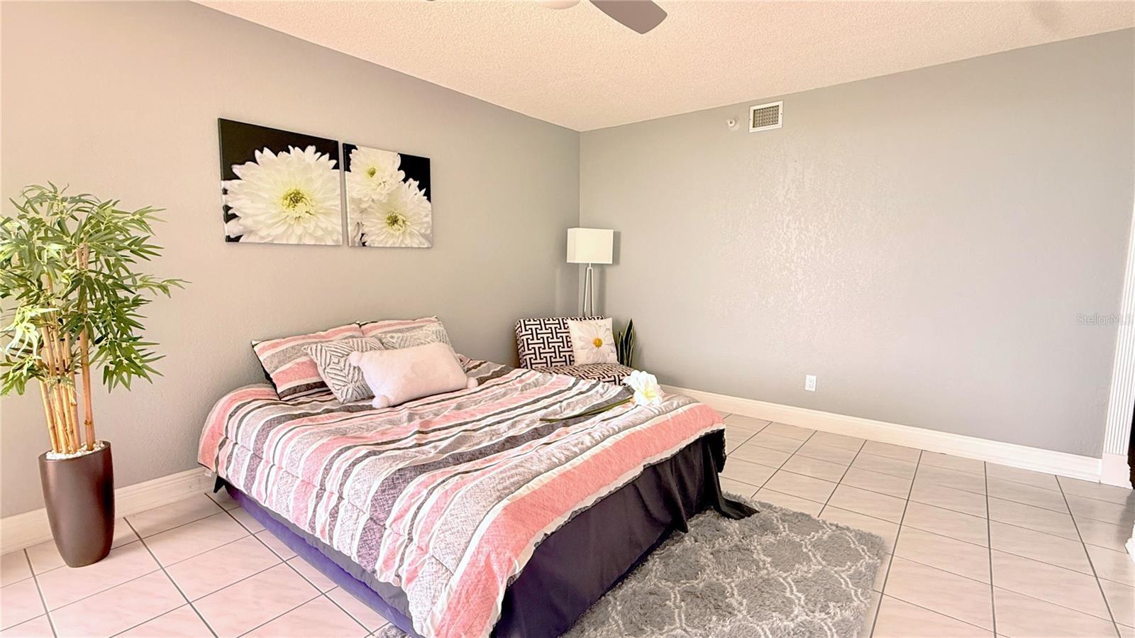 Image 41 of 49 For 5940 Pelican Bay Plaza S 1105