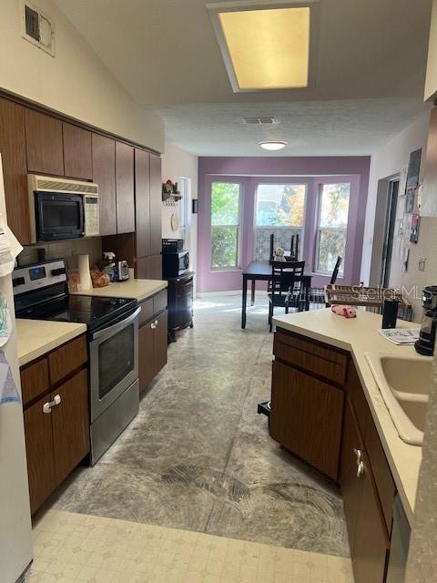 Image 6 of 14 For 4342 Las Palmas Avenue