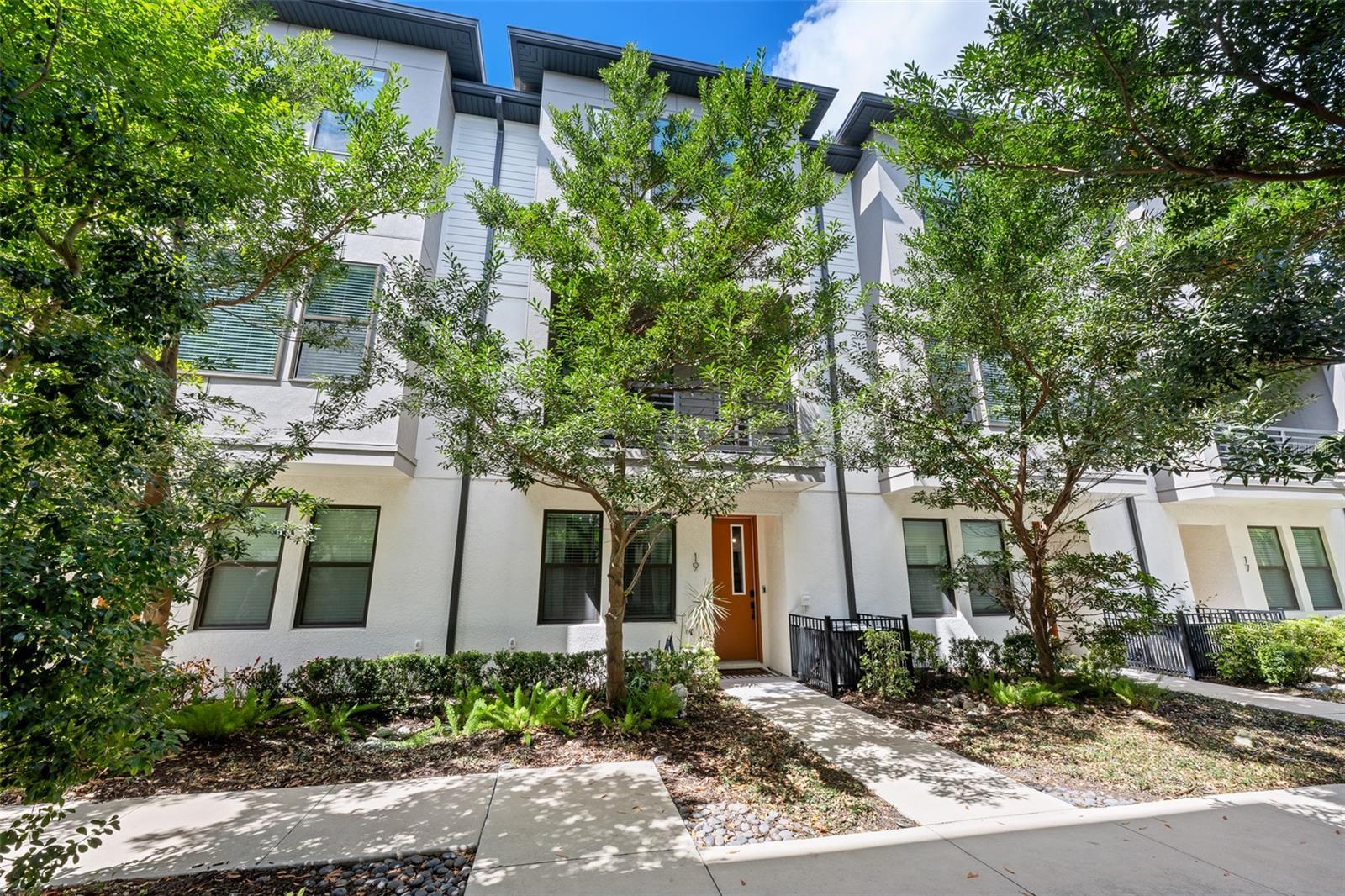 Image 2 of 85 For 2511 Grady Avenue 19