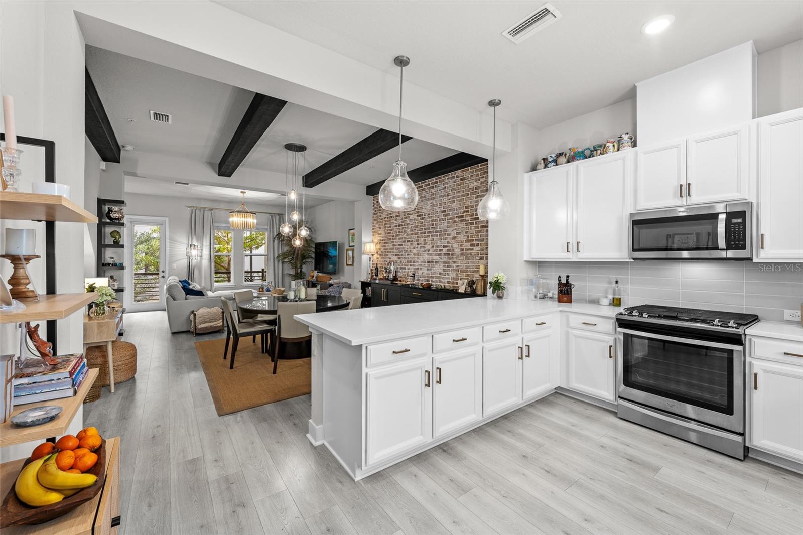 Image 21 of 85 For 2511 Grady Avenue 19