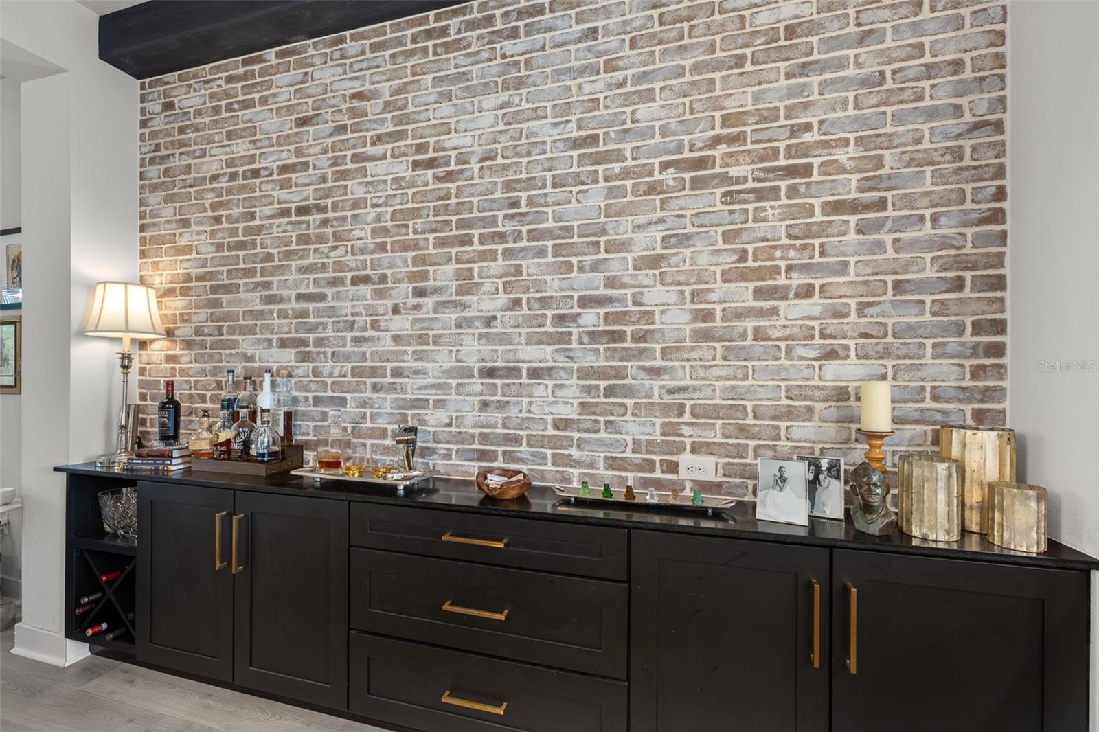 Image 23 of 85 For 2511 Grady Avenue 19