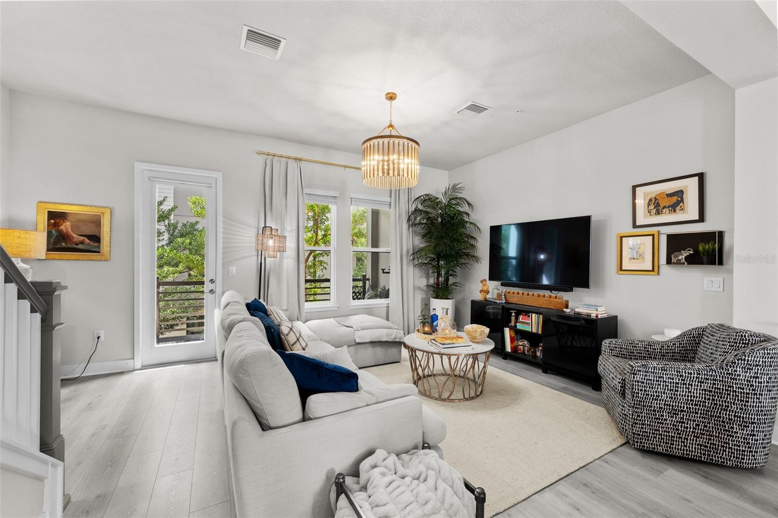 Image 26 of 85 For 2511 Grady Avenue 19