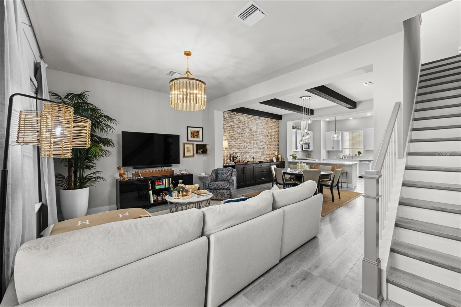 Image 30 of 85 For 2511 Grady Avenue 19