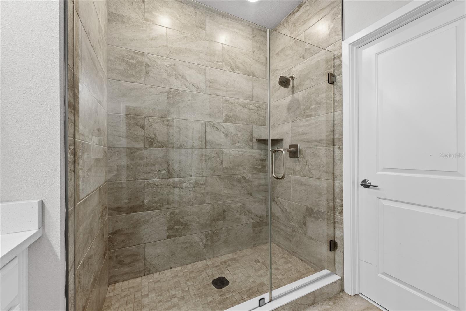 Image 44 of 85 For 2511 Grady Avenue 19