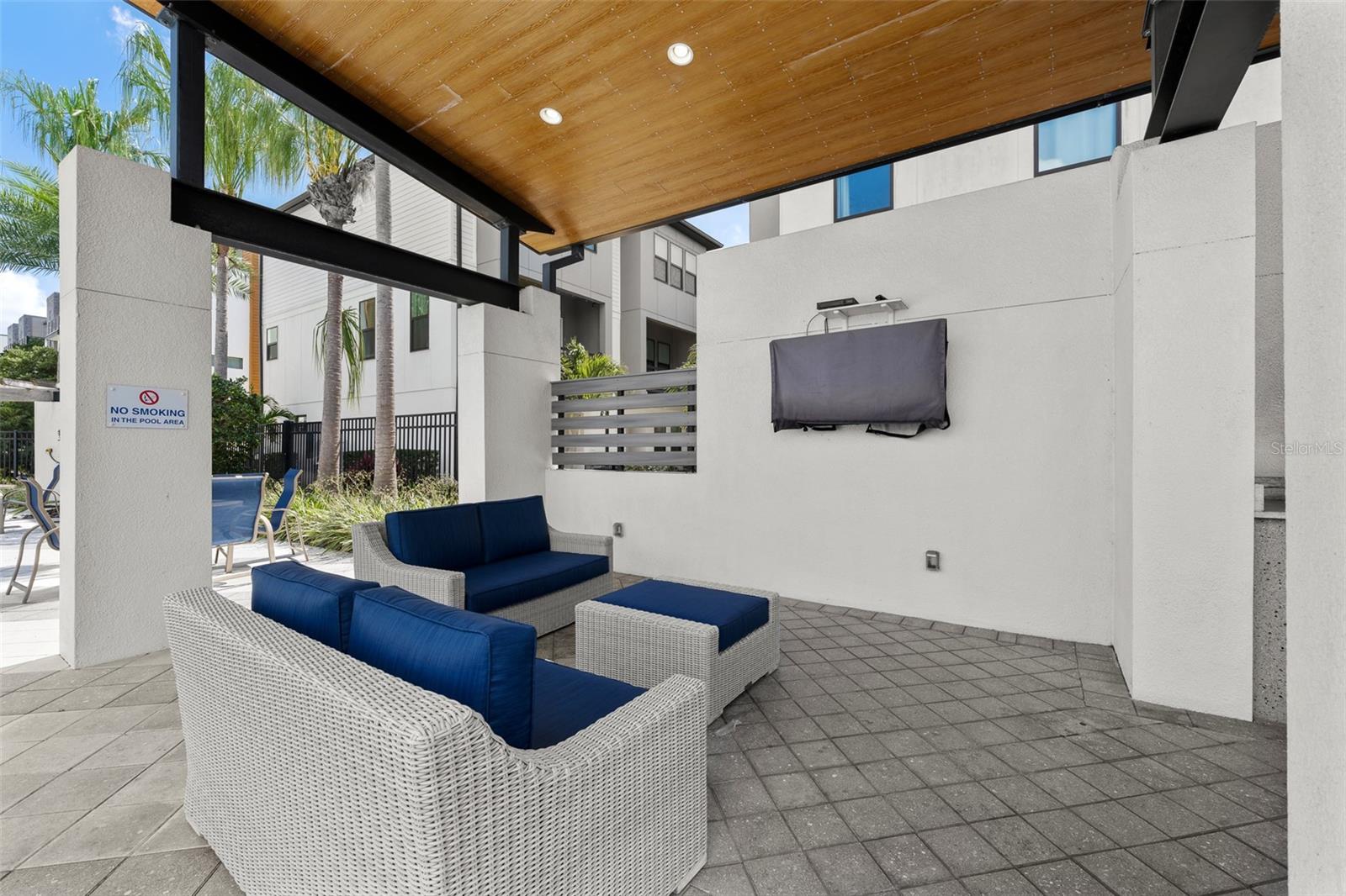 Image 59 of 85 For 2511 Grady Avenue 19