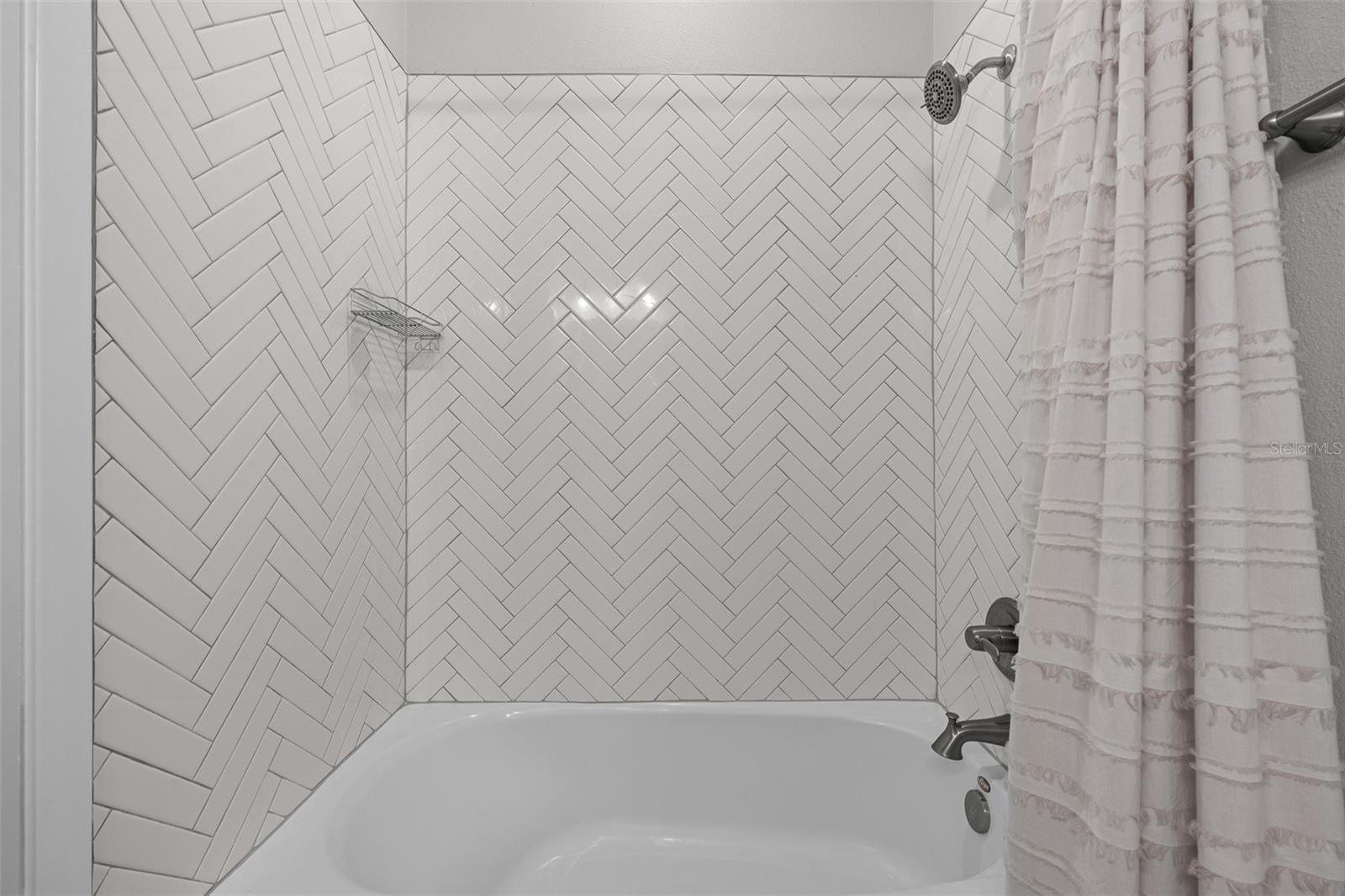 Image 9 of 85 For 2511 Grady Avenue 19