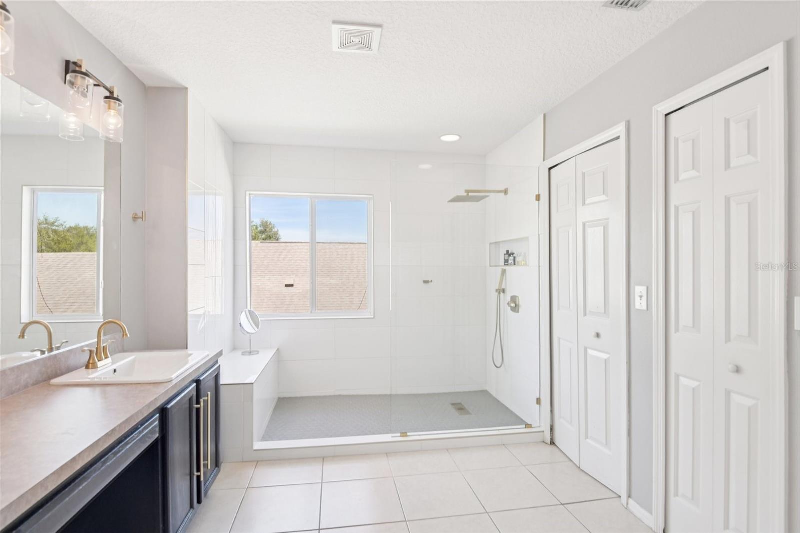 Image 30 of 59 For 4021 Fishermans Cove Court