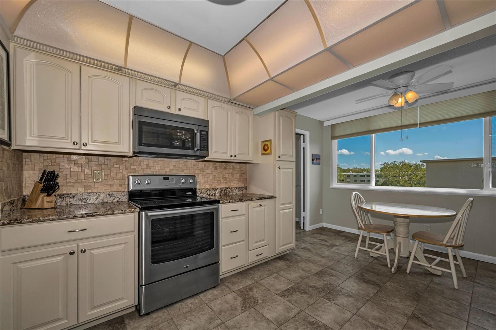 Image 13 of 43 For 4915 Bay Street Ne 327