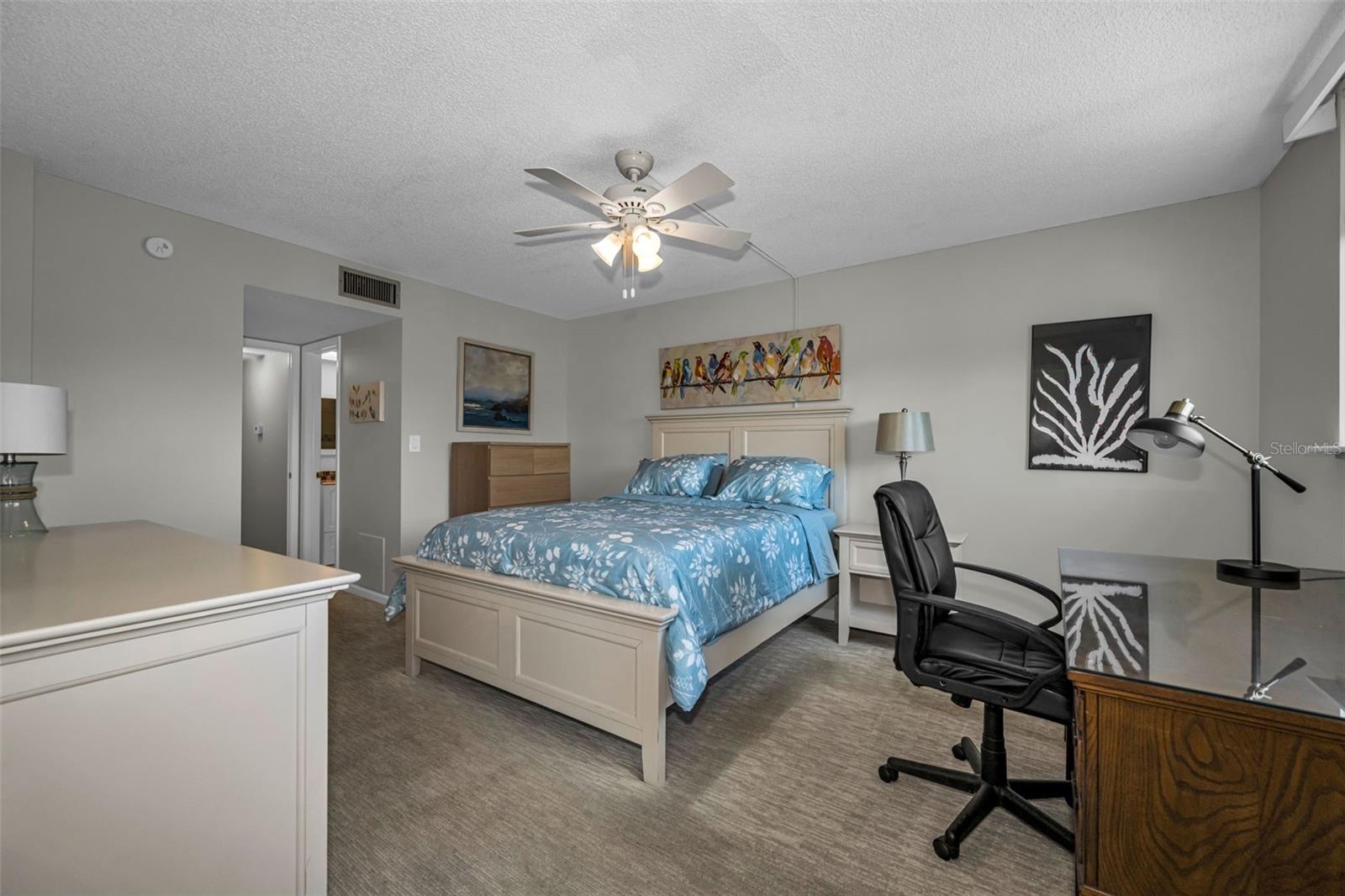 Image 20 of 43 For 4915 Bay Street Ne 327