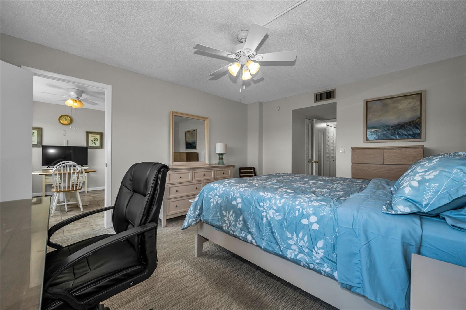 Image 21 of 43 For 4915 Bay Street Ne 327