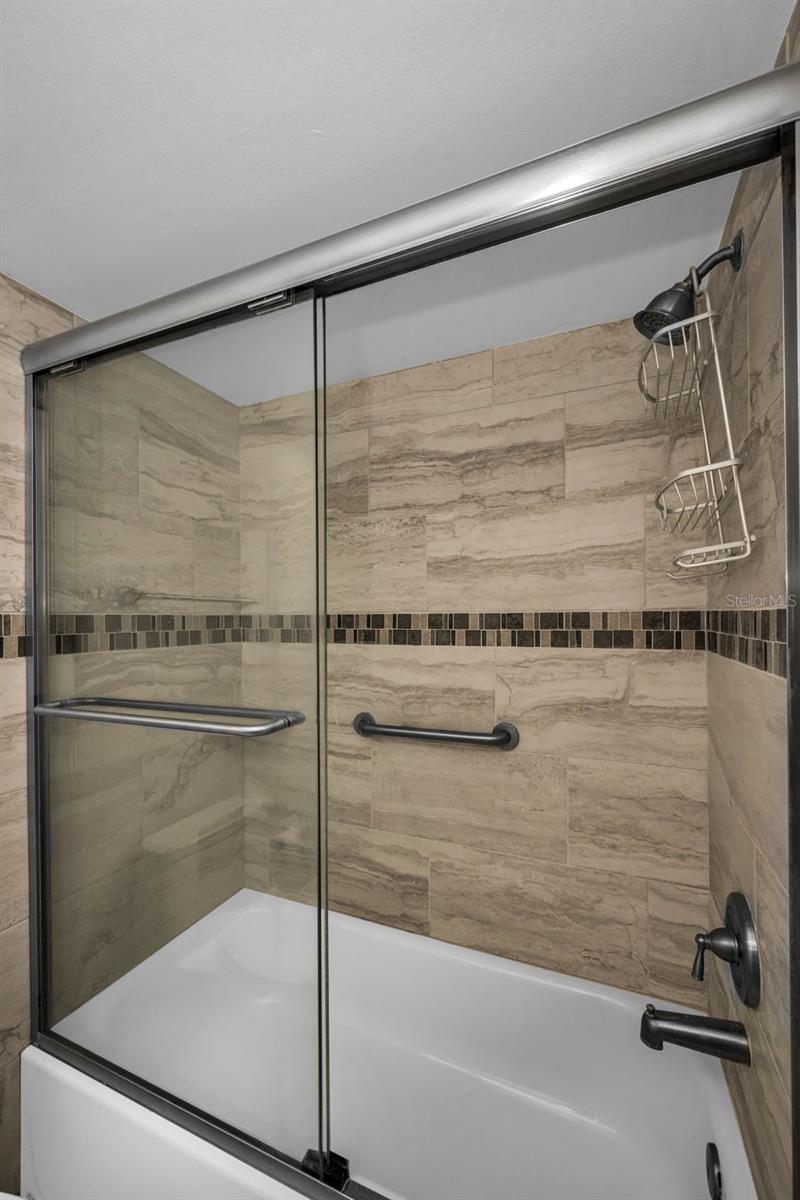 Image 25 of 43 For 4915 Bay Street Ne 327