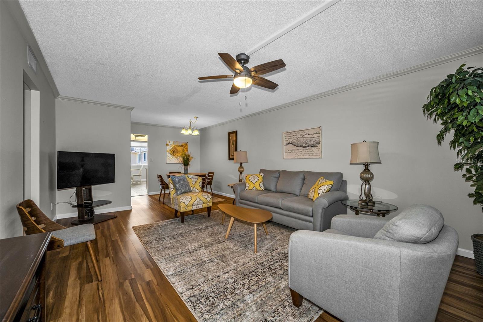 Image 3 of 43 For 4915 Bay Street Ne 327