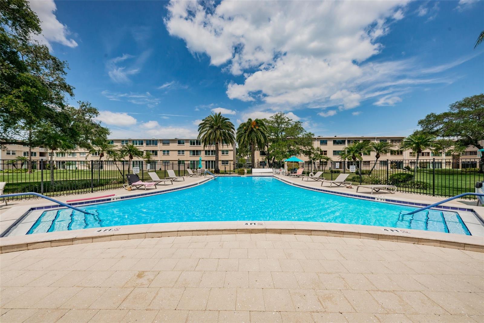 Image 30 of 43 For 4915 Bay Street Ne 327