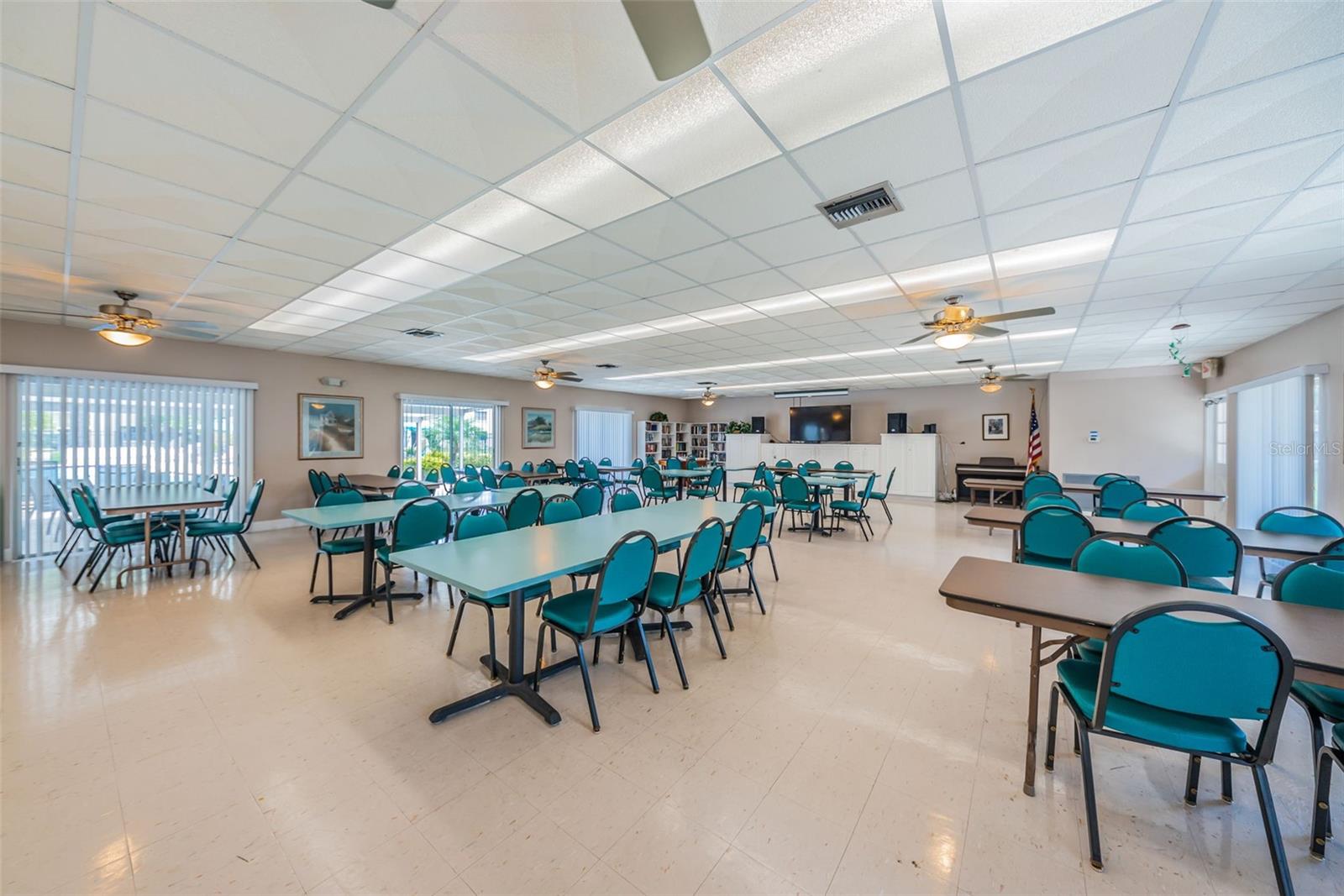 Image 35 of 43 For 4915 Bay Street Ne 327