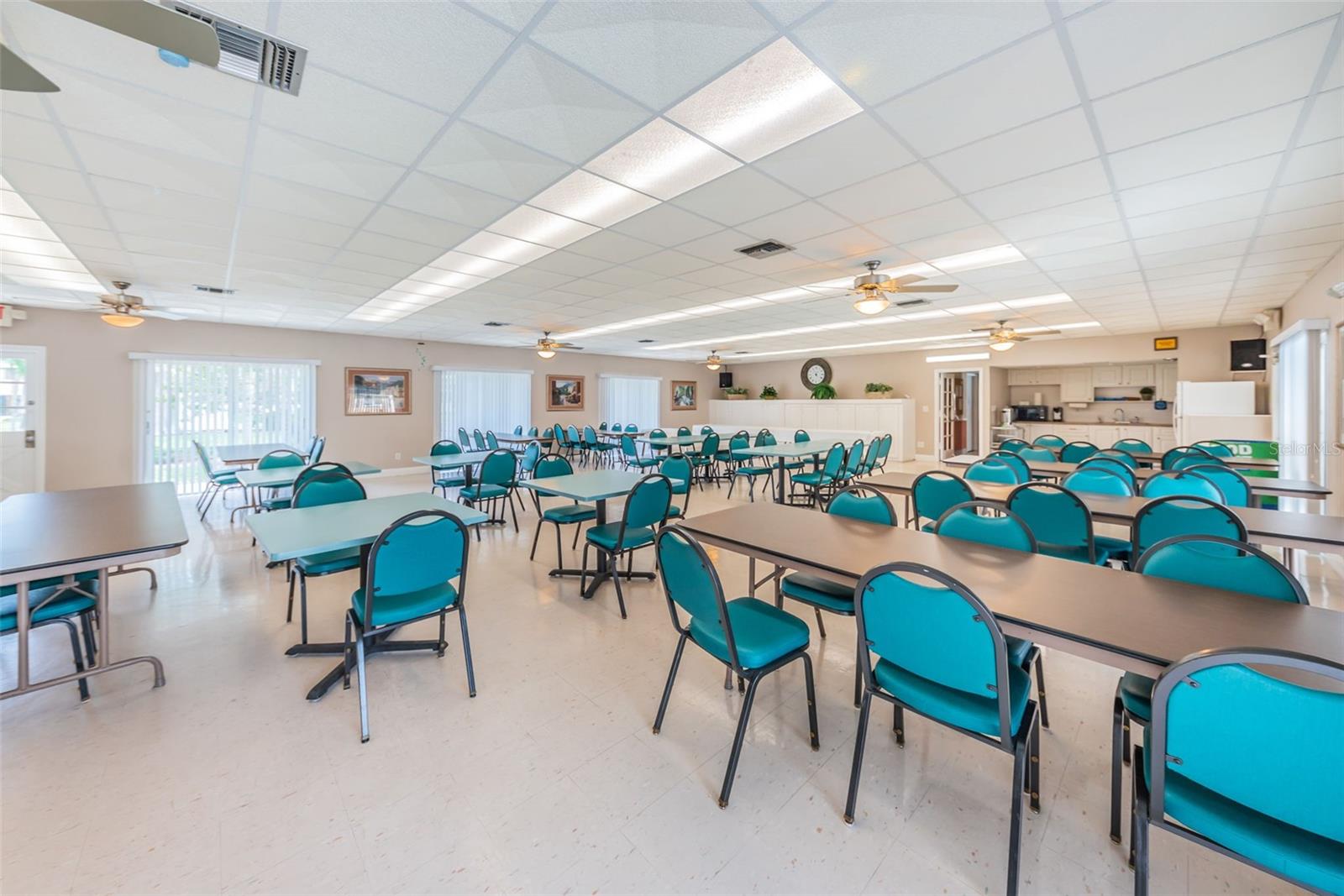 Image 36 of 43 For 4915 Bay Street Ne 327