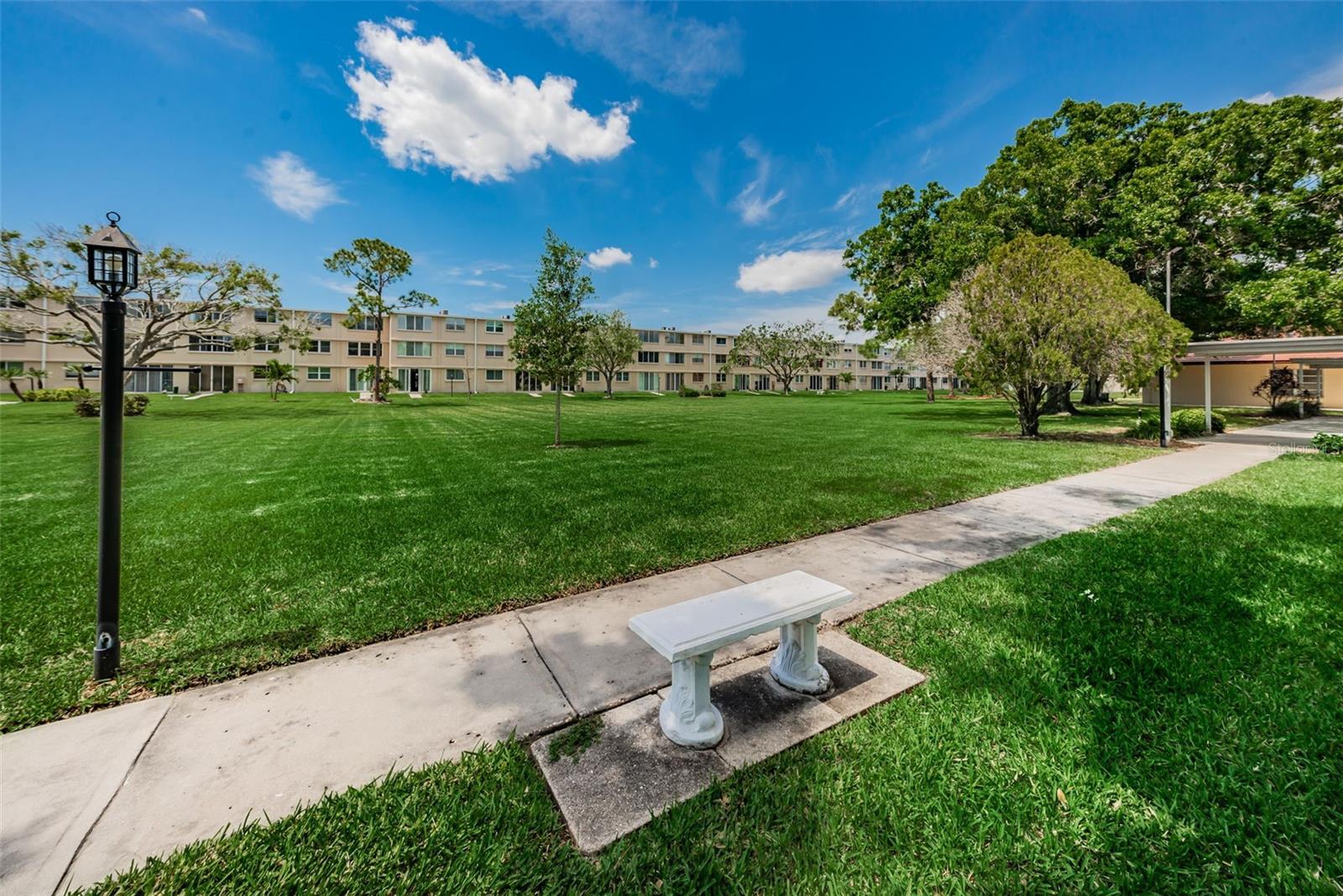 Image 40 of 43 For 4915 Bay Street Ne 327