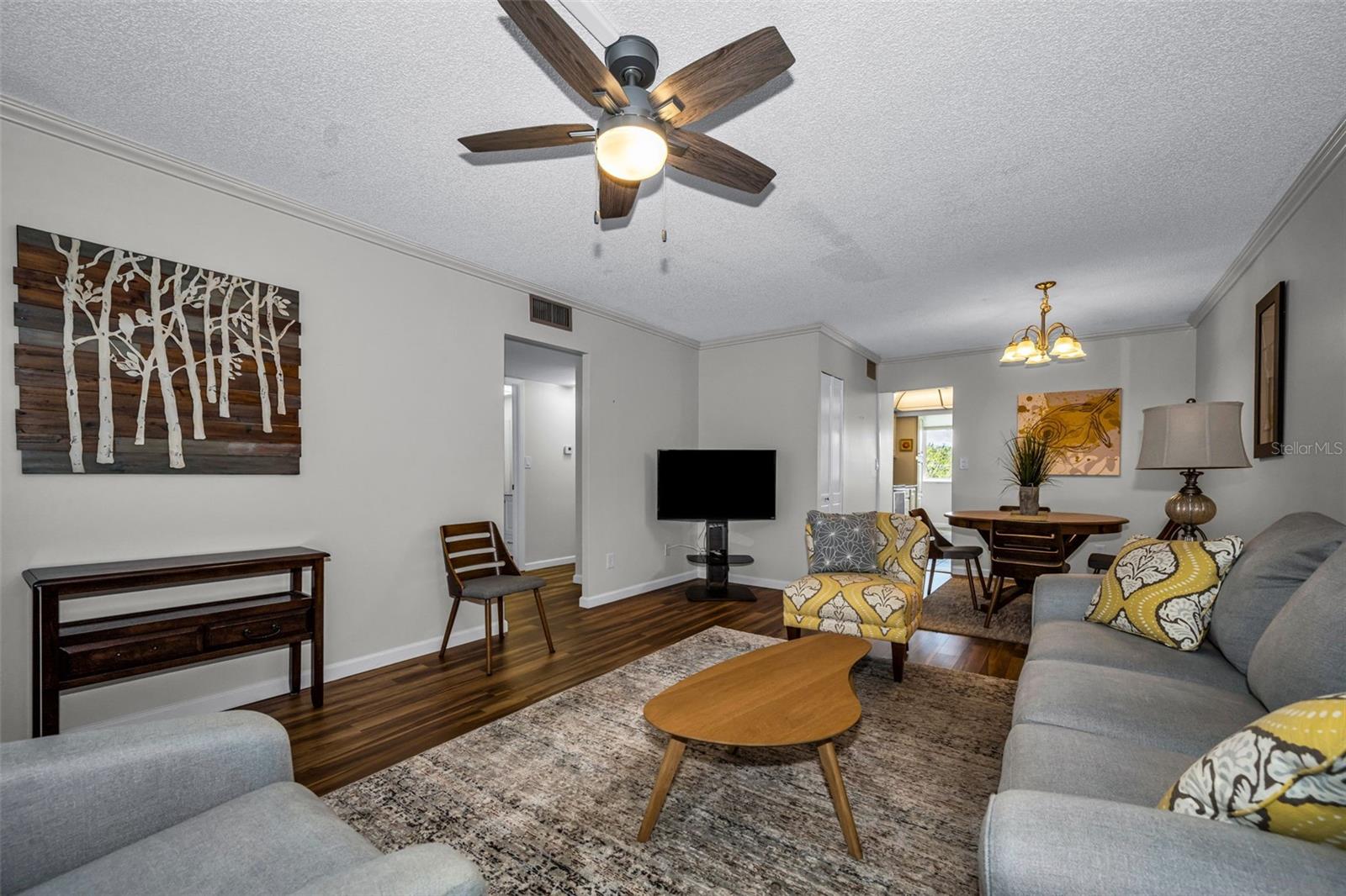 Image 6 of 43 For 4915 Bay Street Ne 327