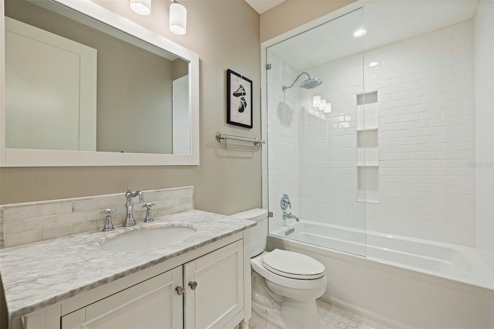 Image 12 of 36 For 91 Davis Boulevard 201