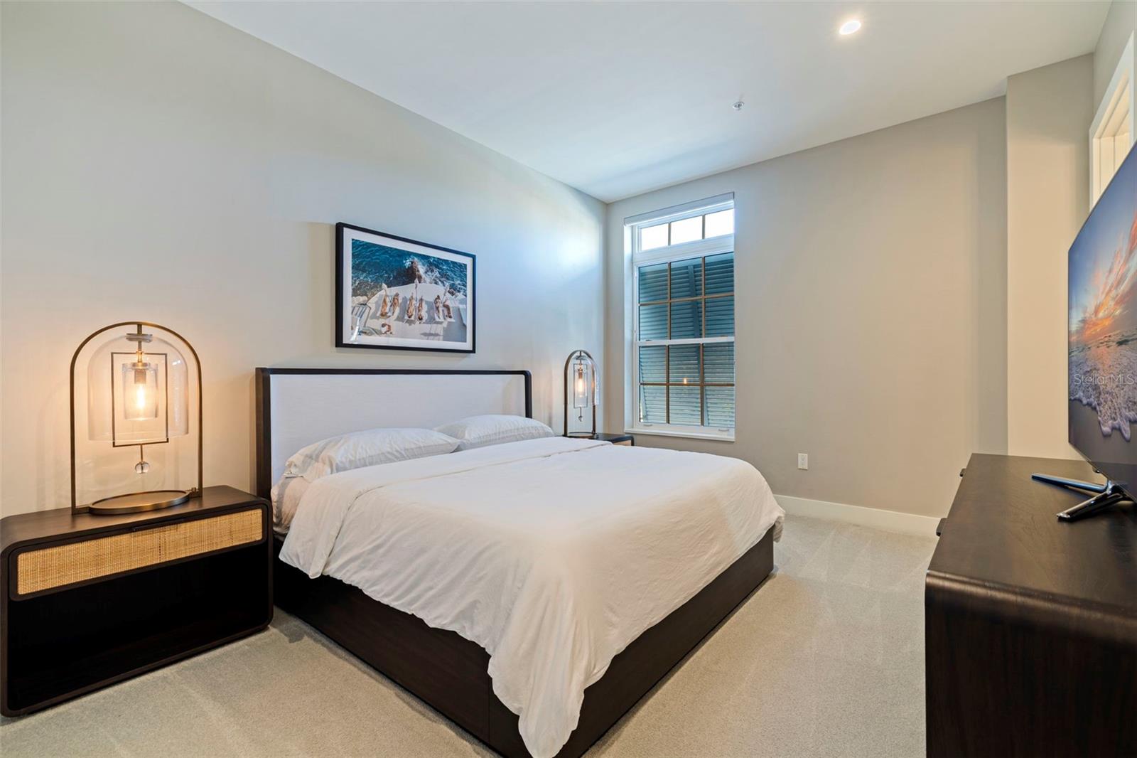 Image 22 of 36 For 91 Davis Boulevard 201