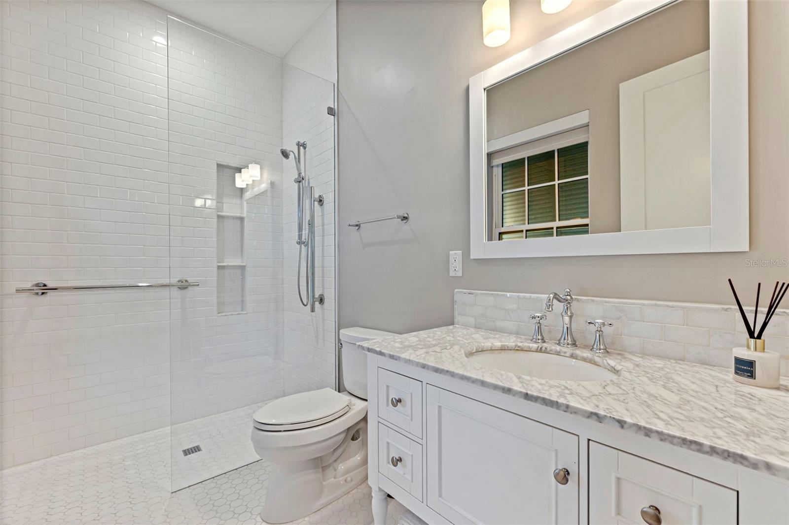 Image 24 of 36 For 91 Davis Boulevard 201