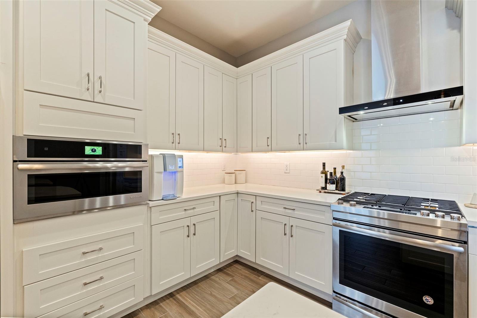 Image 9 of 36 For 91 Davis Boulevard 201