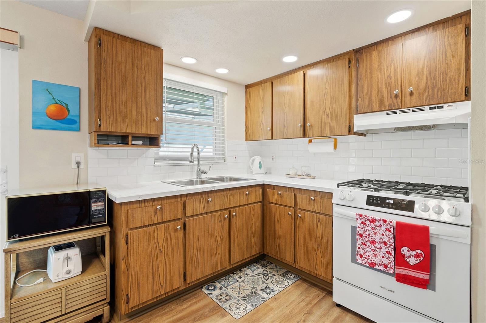 Image 11 of 30 For 12400 Park Boulevard 217