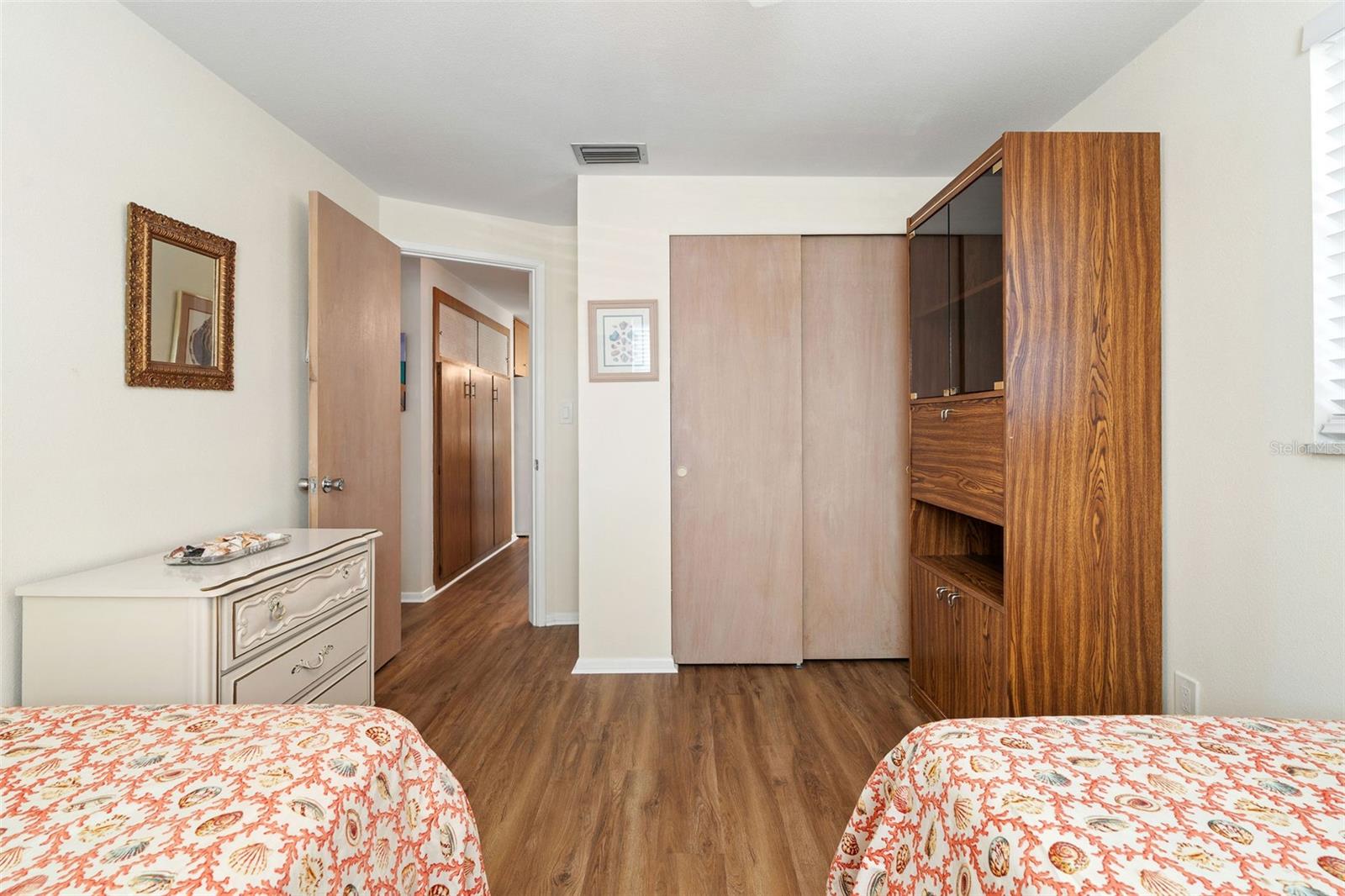 Image 17 of 30 For 12400 Park Boulevard 217