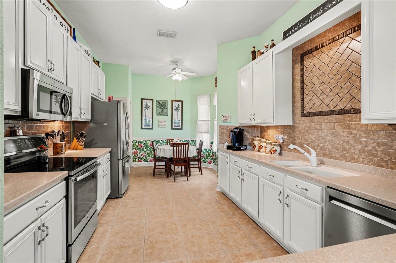 Image 14 of 82 For 10412 Old Tampa Bay Drive