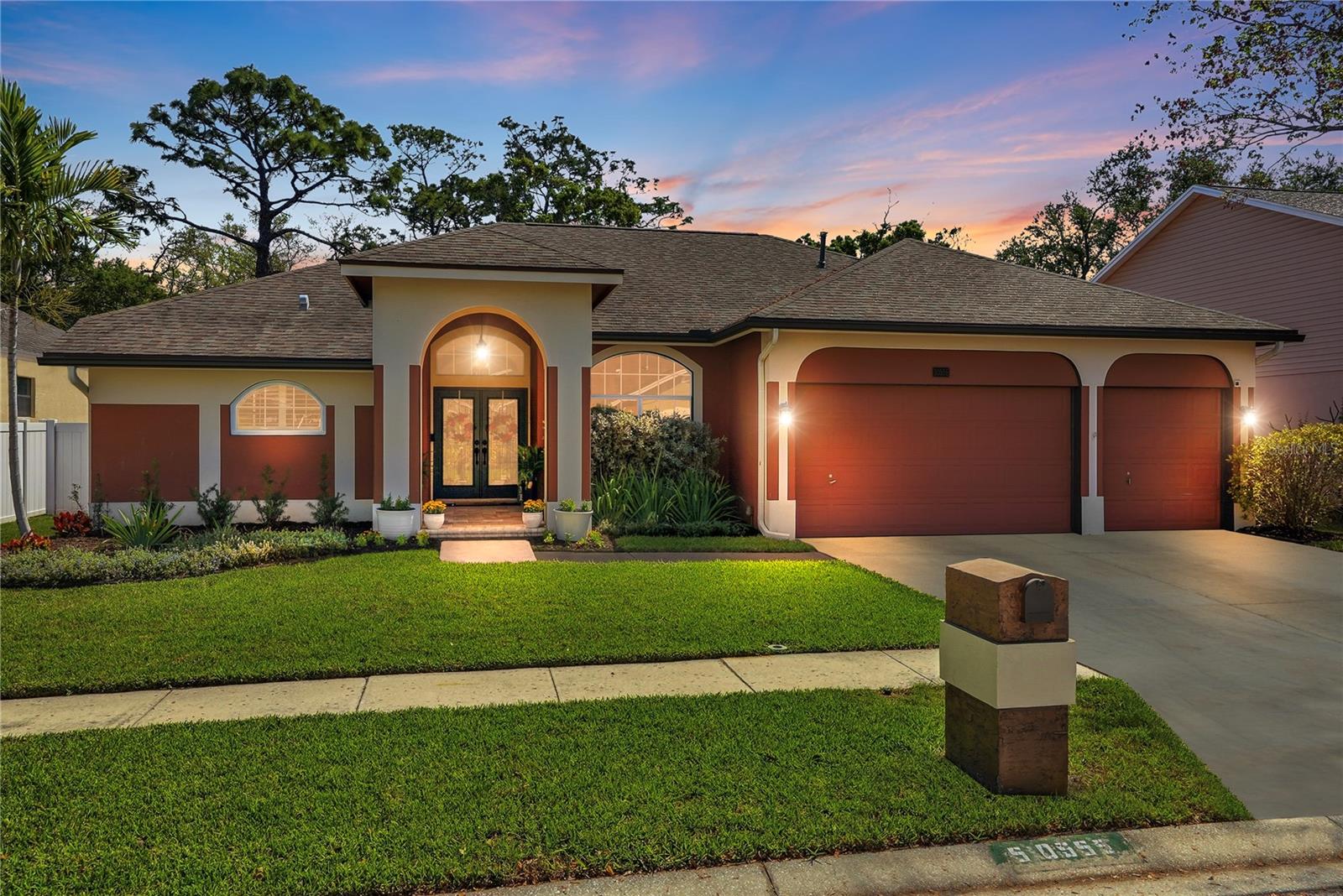 Details for 10555 Shady Oak Lane, SEMINOLE, FL 33777