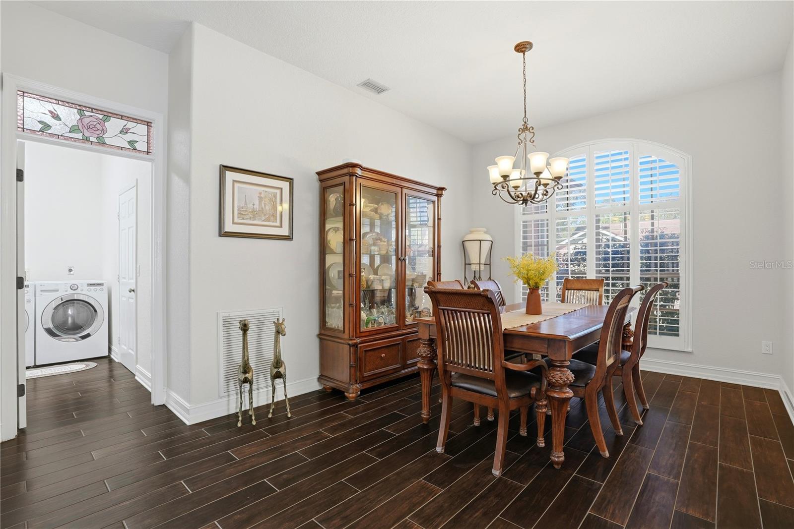 Image 18 of 56 For 10555 Shady Oak Lane