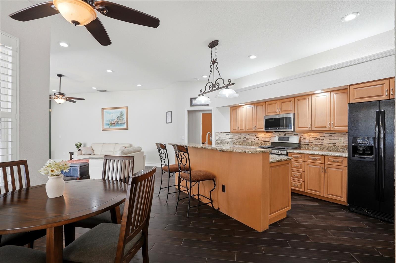 Image 21 of 56 For 10555 Shady Oak Lane