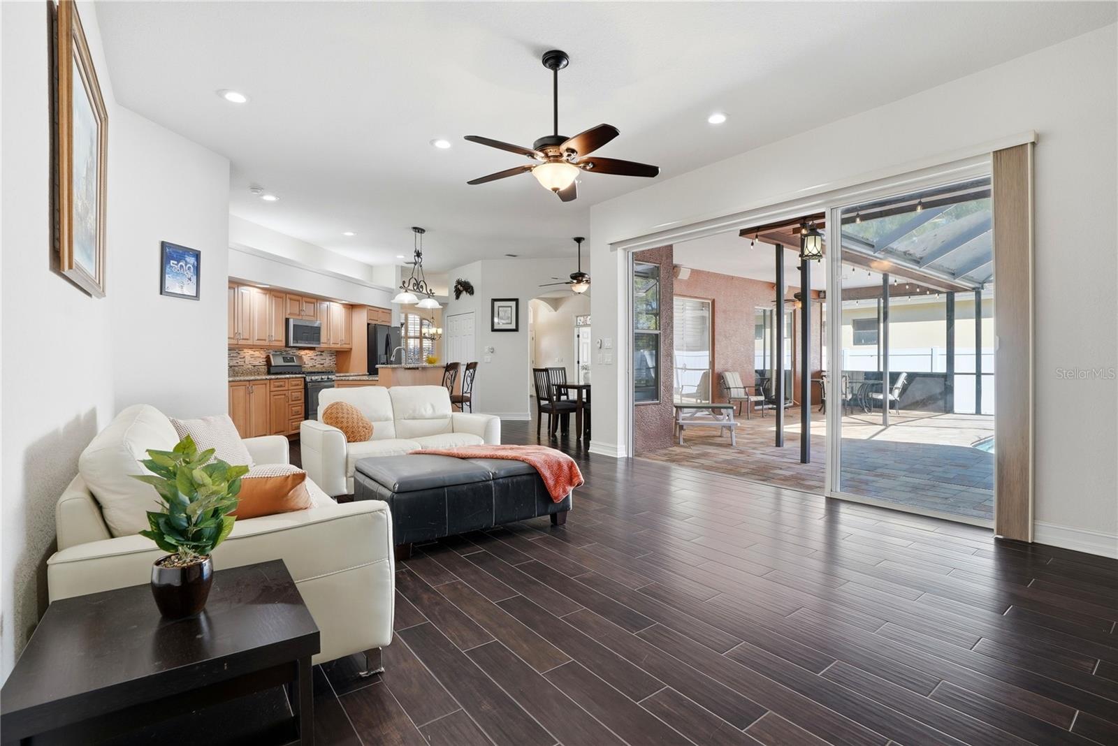 Image 25 of 56 For 10555 Shady Oak Lane