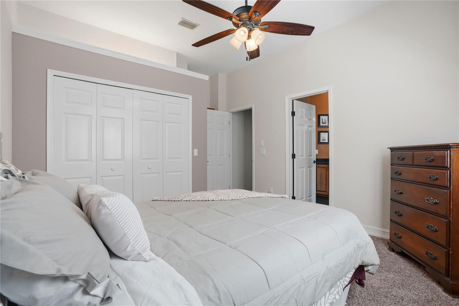 Image 29 of 56 For 10555 Shady Oak Lane